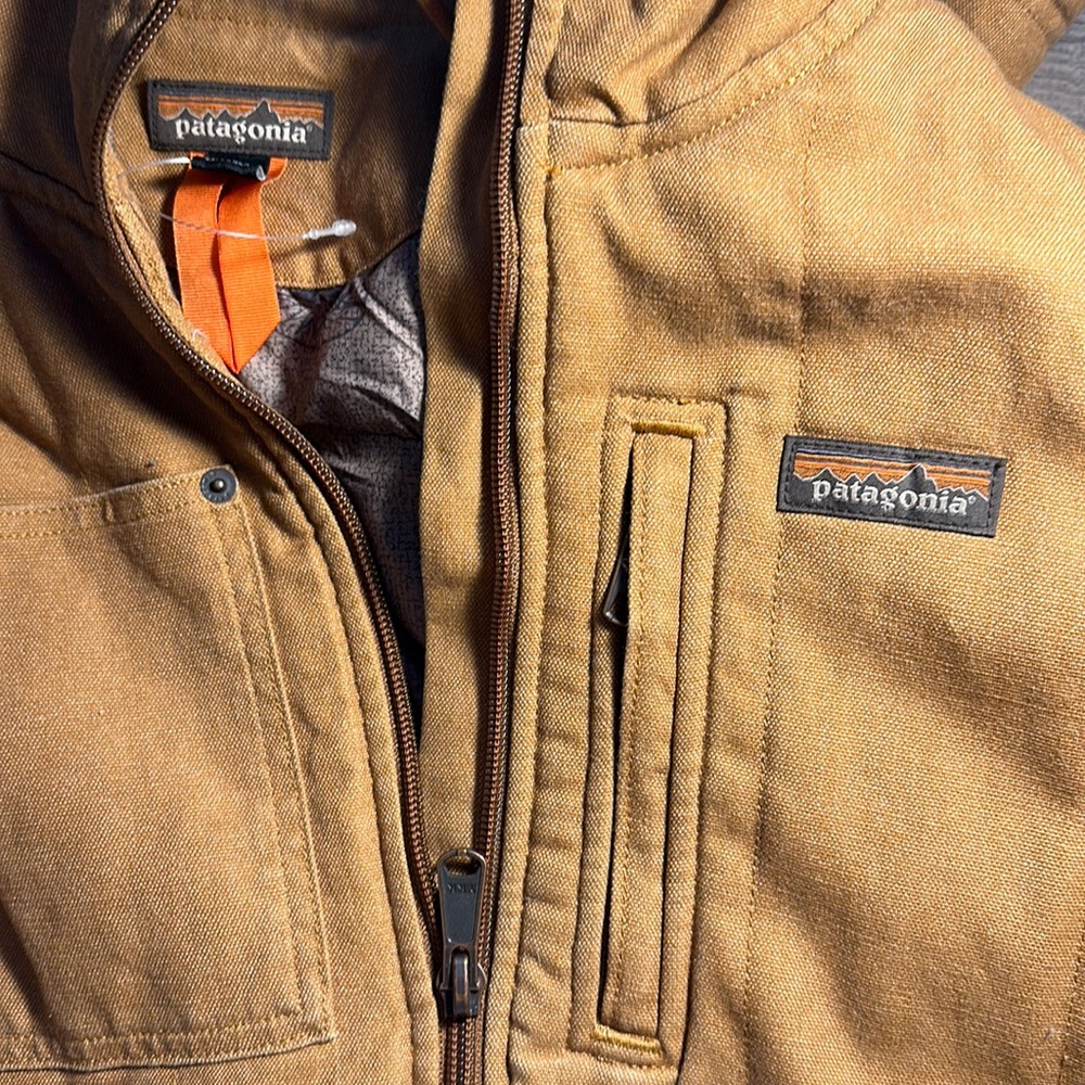 Women Patagonia work wear jacket!